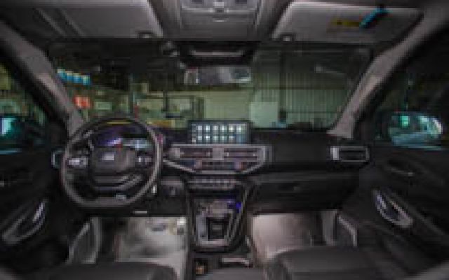 ILUMINACIÓN INTERNA & CARGADOR USB - C (1)