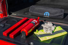 KIT DE EMERGENCIA MOPAR (1)